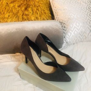 Gray Suede pointed toe skinny heel w/ side cut out